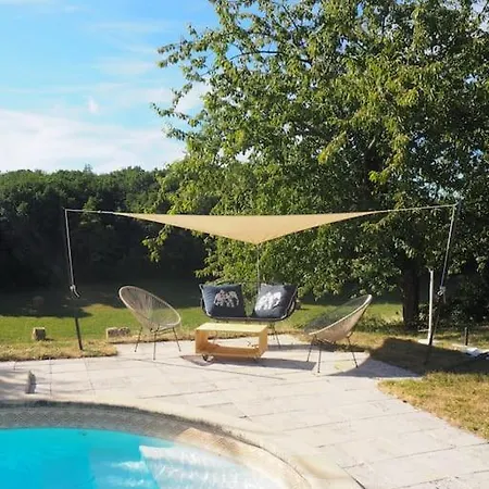Renove Avec Piscine Et Terrasse Saint-Martial-Viveyrol