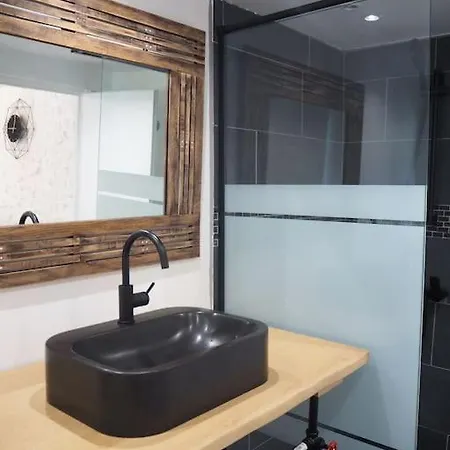 Renove Avec Piscine Et Terrasse Feriehus